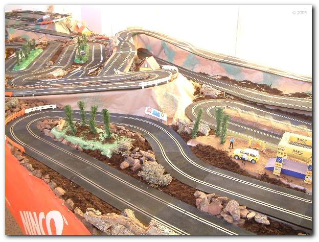 602x451 pixels (62K)