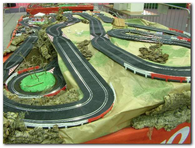 602x451 pixels (60K)