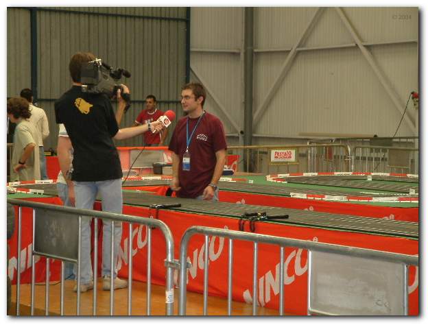 602x451 pixels (41K)