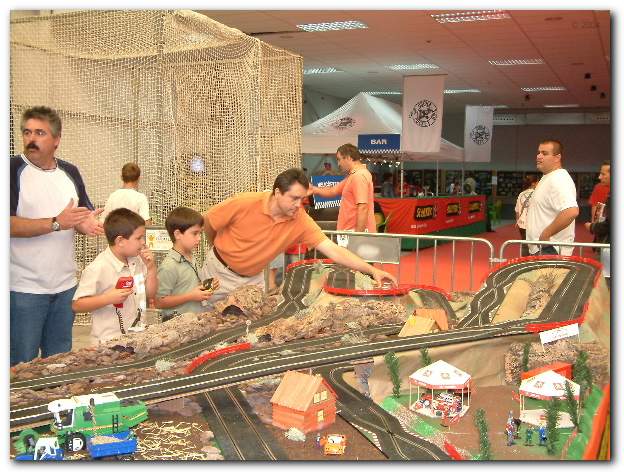 602x451 pixels (66K)