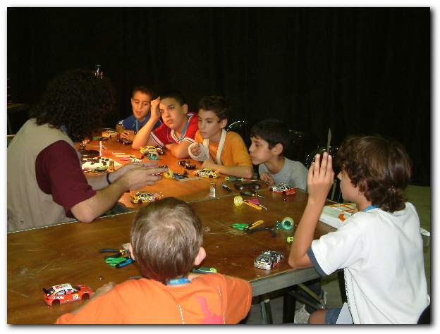 602x451 pixels (35K)