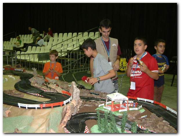 602x451 pixels (49K)