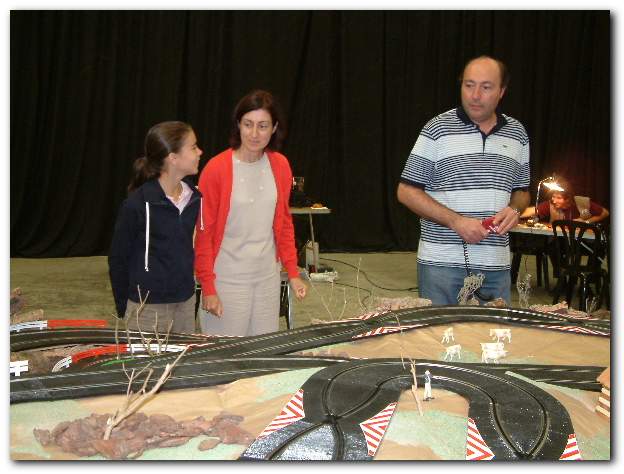 602x451 pixels (43K)