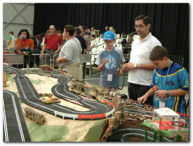 602x451 pixels (56K)